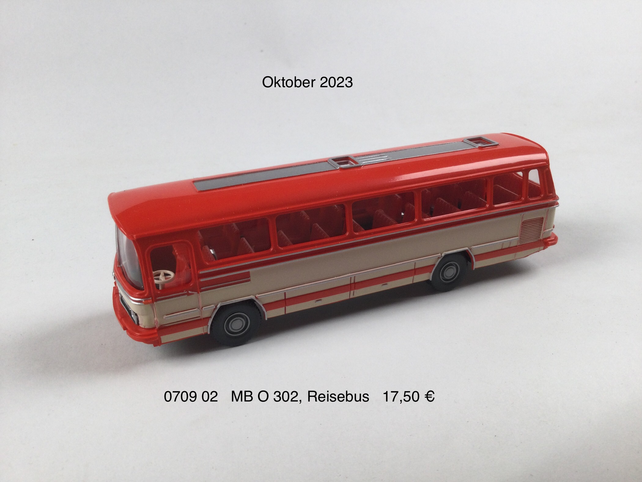MB O 302 Reisebus "verkehrsrot"